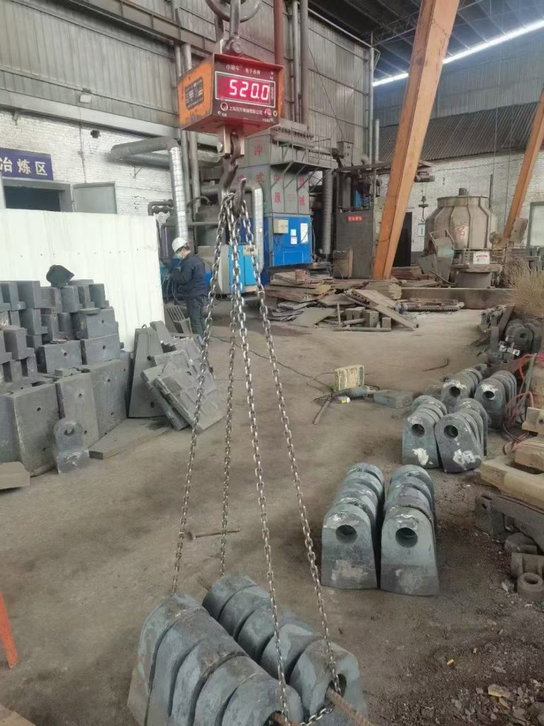 How to choose most suitable hammer head for your crusher hammer head